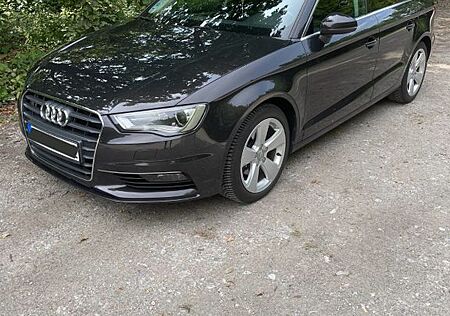 Audi A3 2.0 TDI S tronic Limousine