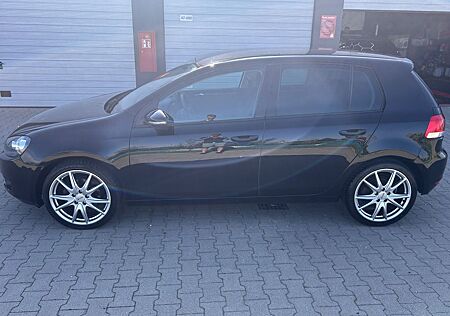 VW Golf Volkswagen 1.4 TSI 90 kW Comfortline