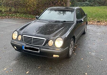 Mercedes-Benz E 200 CDI ELEGANCE