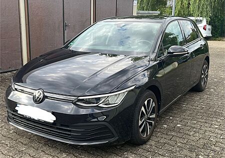 VW Golf Volkswagen 8 1.0 TSI BMT United Deep Black