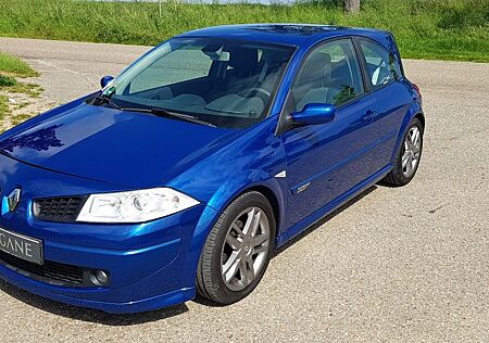 Renault Megane II 2.0 dCi GT