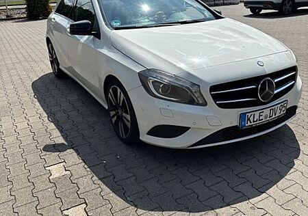 Mercedes-Benz A 180 AMG Line AMG Line