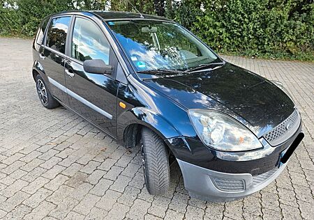 Ford Fiesta 101tkm| 80PS|TÜV neu|unfallfrei