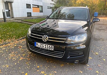 VW Touareg Volkswagen 3.0 V6 TDI Leder/Pano/AHK/10.900€ netto