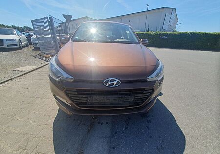 Hyundai i20 blue Trend