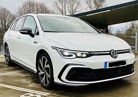 VW Golf Volkswagen 8 2.0 TSI OPF 140kW DSG R-Line Variant