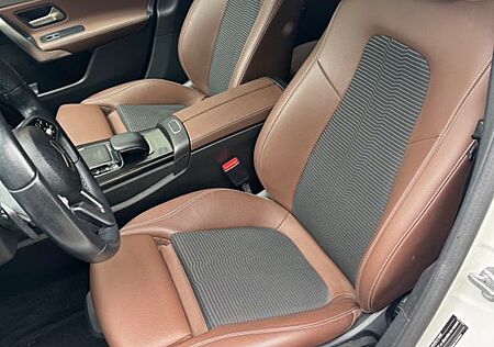 Mercedes-Benz A 220 Progressive.1.Hd.-Sonder L.Farbe Garagenwa