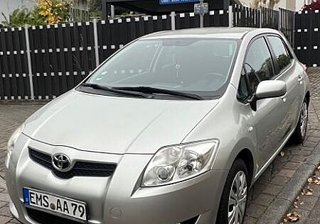 Toyota Auris 1.6 Rentner Fahrzeug