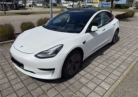 Tesla Model 3 Standard-Reichweite Plus - Hinterrad...