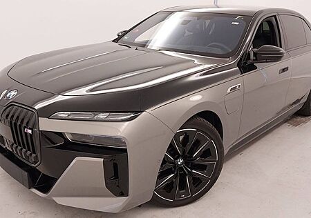 BMW M760e *xDrive*Two*Tone*Individual*3xTV*SkyLounge*