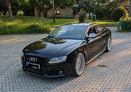 Audi S5 4.2 FSI quattro -