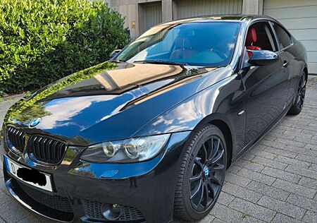 BMW 320i Coupé -