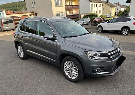 VW Tiguan Volkswagen 2.0 TDI 81 BlueMot Tec CUP Sport & St...