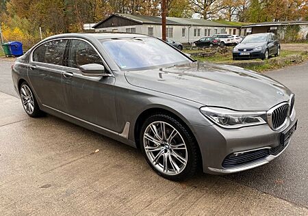 BMW 750 Li xDrive Individual*4xMassage*Pano*full