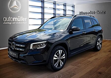 Mercedes-Benz GLB 200 Pano Night Distronic ParkAss SpurH Navi