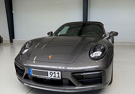 Porsche 992 Targa 4S Targa S