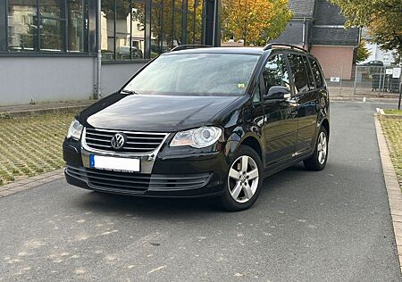 VW Touran Volkswagen 1.6 United / TÜV 05/26 / 8 Fach Bereifung