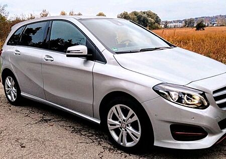 Mercedes-Benz B 220 gebraucht kaufen Mercedes-Benz B 220 4MATIC DCT voll Ausstattung 61TKM