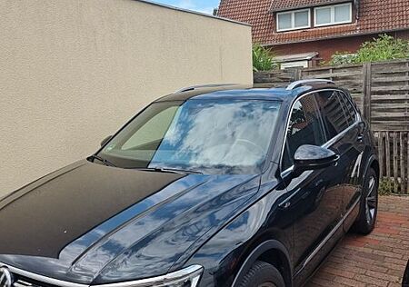 VW Tiguan Volkswagen 2.0 TDI SCR 140kW DSG 4MOTION Highlin...