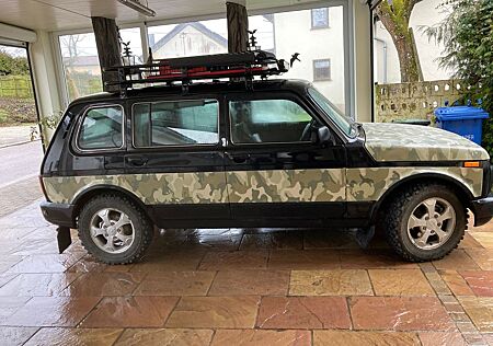 Lada Urban