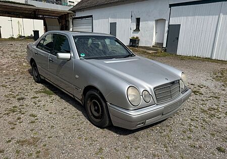 Mercedes-Benz E 230 Automatik Klima 1Hand Elegance