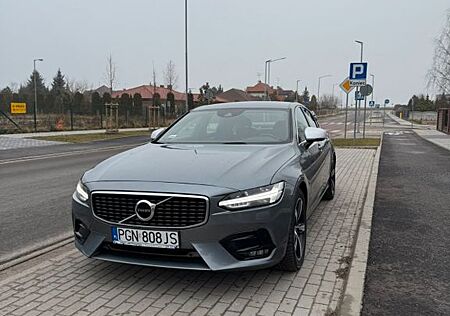 Volvo S90 D4 R-Design