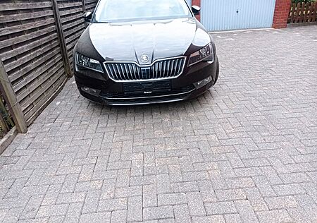 Skoda Superb 2.0 TDI SCR DSG Active Combi Active