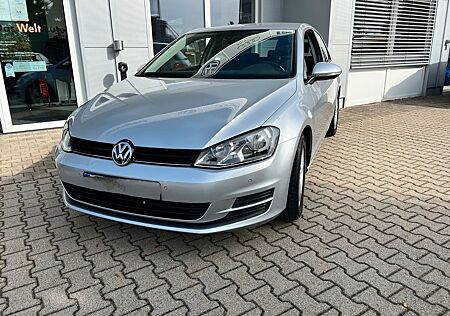 VW Golf Volkswagen 1.2 TSI 63kW BMT Trendline Trendline