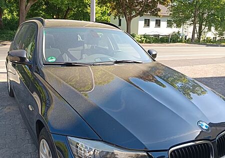 BMW 318i Touring -