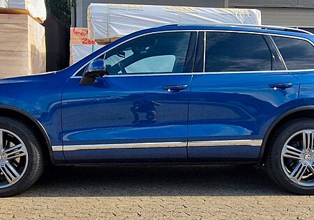 VW Touareg Volkswagen 3.0 V6 TDI SCR Tiptronic -