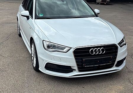 Audi A3 2.0 TDI S tronic Sportback, S line, Navi