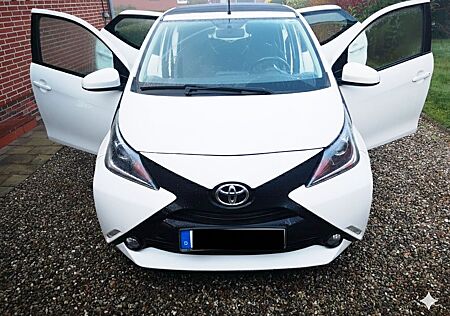 Toyota Aygo (X) Aygo (X) 1,0-l-VVT-i -