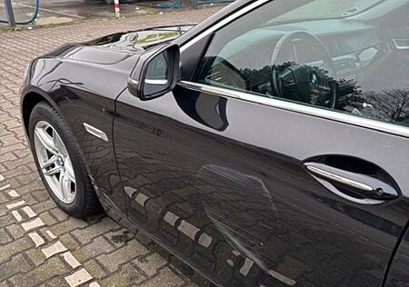 BMW 520d xDrive Touring A -