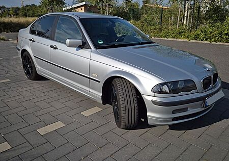 BMW 318i