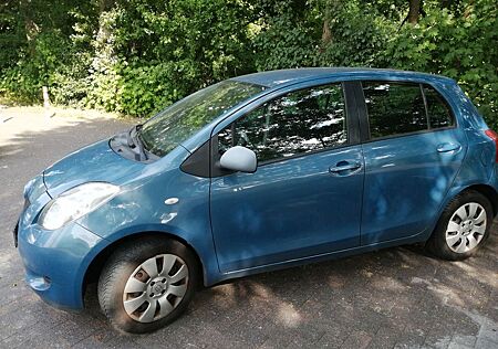 Toyota Yaris 1,0 mi Klima 2 Jahre Tüv