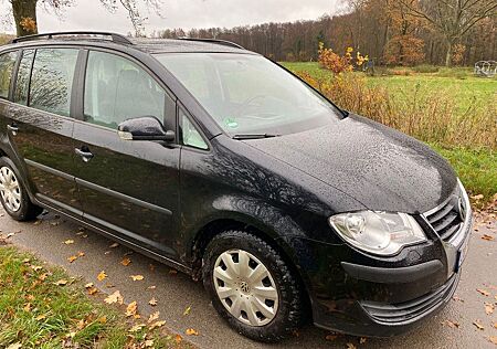 VW Touran Volkswagen 1.9 TDI DSG DPF Conceptline Conceptline