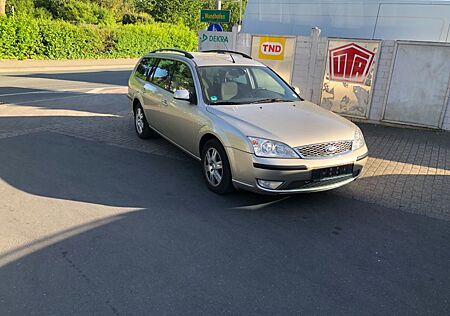 Ford Mondeo 2.0 Ghia