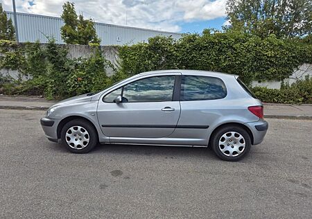 Peugeot 307 Presence 75