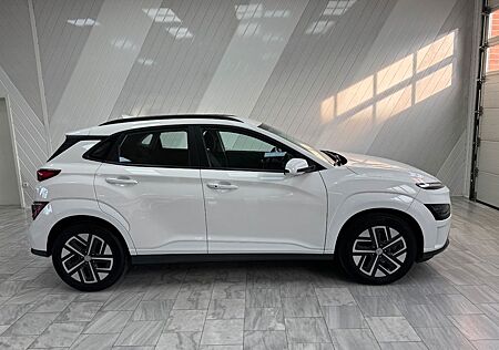 Hyundai Kona Elektro Select Garantie bis 11/2030