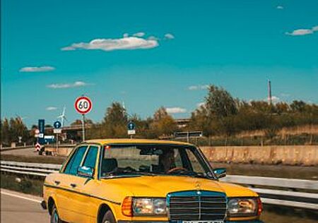 Mercedes-Benz 240 W123 | H-Zul. | TÜV | 240D