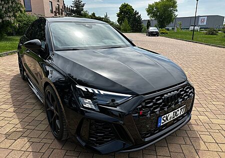 Audi RS3 Lim. 2.5 TFSI quattro*VOLLAUSSTATTUNG*