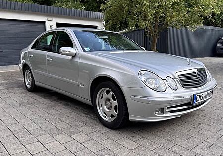 Mercedes-Benz E 200 KOMPRESSOR CLASSIC Classic