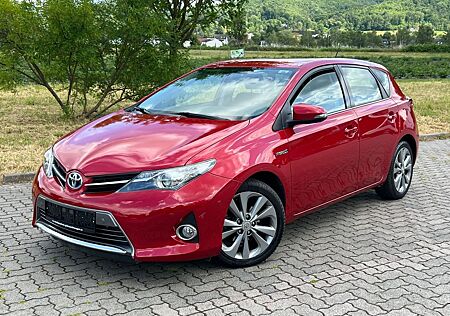 Toyota Auris Hybrid Life+