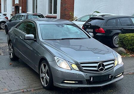Mercedes-Benz E 250 CGI Coupe°BlueEfficiency°Automatik°Leder°