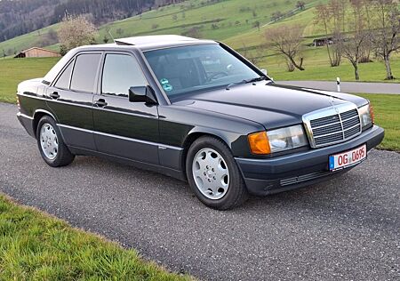 Mercedes-Benz 190 E 2.0 Sportline Blauschwarzmet. OLdtimer!!