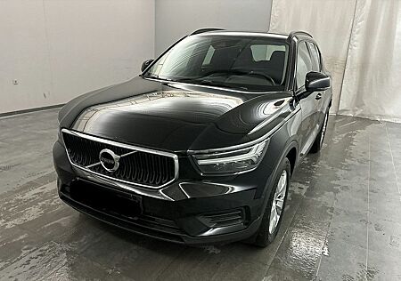 Volvo XC 40 Momentum Core 2WD