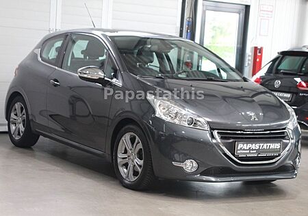 Peugeot 208 Allure *AUTOMATIK*PANORAMA*LEDER*SHZ*