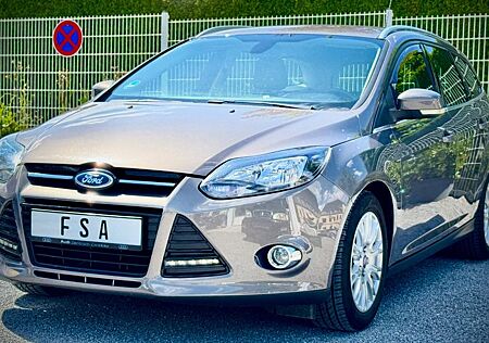 Ford Focus Turnier Titanium 1.6 Benzin