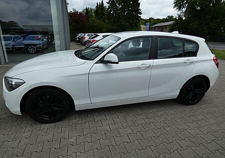 BMW 118 i*2 HAND*AUTOMATIK*NAVI*PDC*KLIMA*ALU*62Tkm