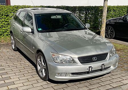 Lexus IS 300 SportCross - 2JZ-GE